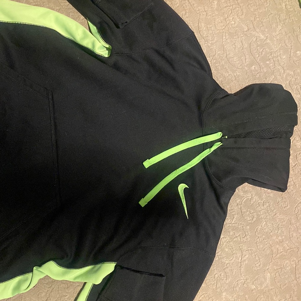 Therma Fit Nike black & neon green medium hoodie